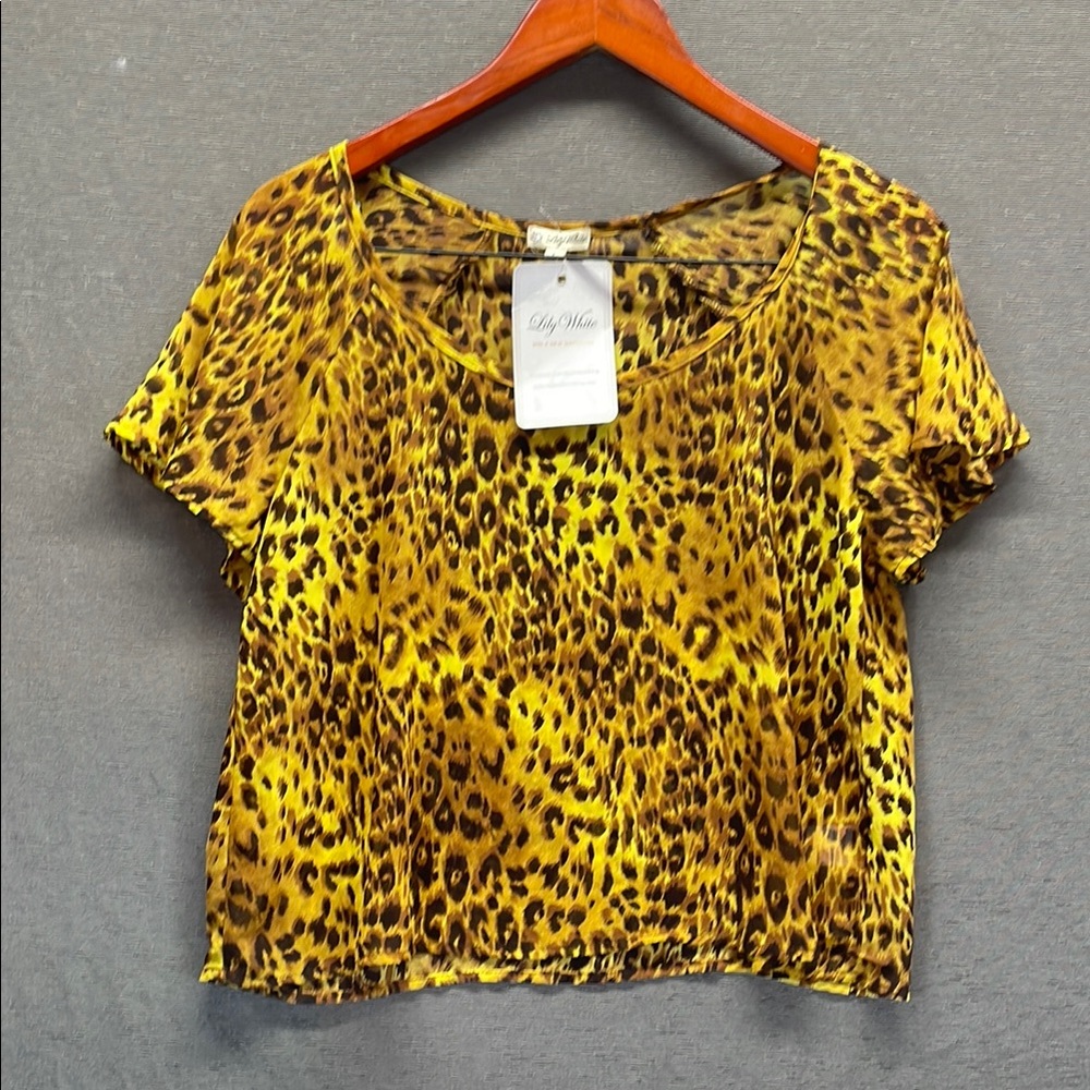 Lily White Leopard Print Crop Blouse Short Sleeve. Made‎ in USA